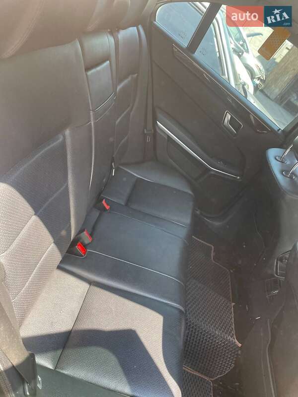 Mercedes-Benz E-Class 2012