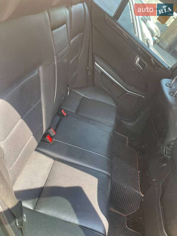 Mercedes-Benz E-Class 2012