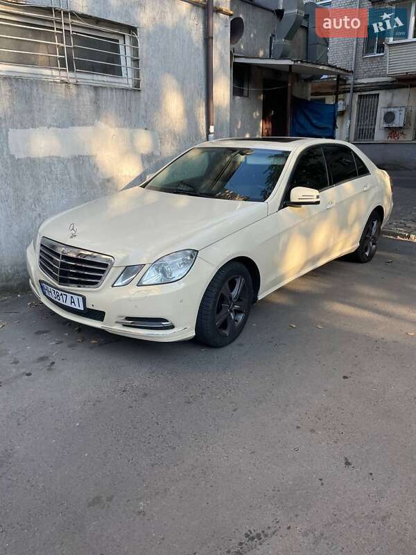 Mercedes-Benz E-Class 2012