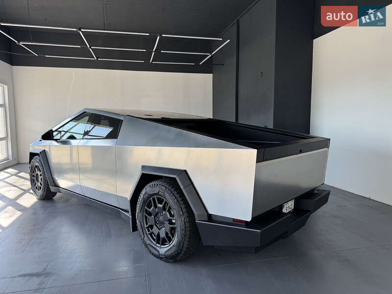 Tesla Cybertruck 2024