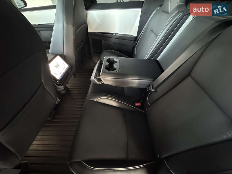 Tesla Cybertruck 2024