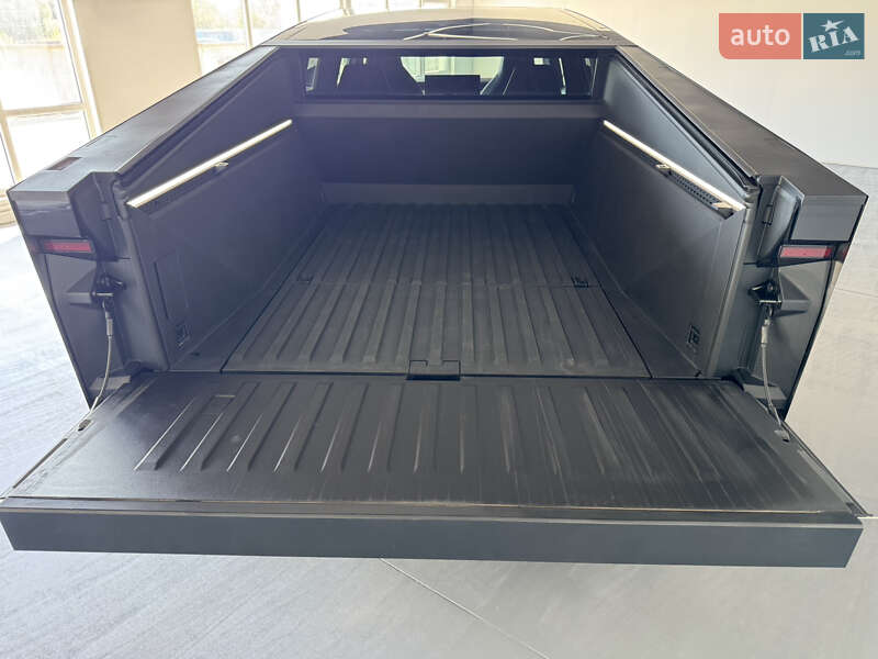 Tesla Cybertruck 2024