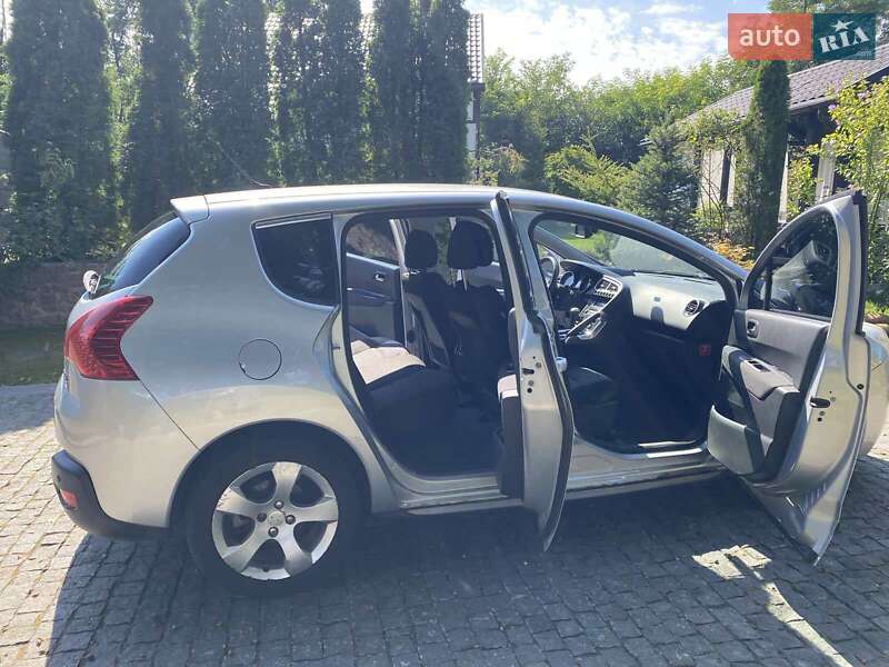 Peugeot 3008 2011