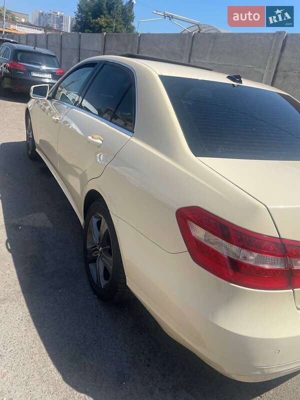 Mercedes-Benz E-Class 2012