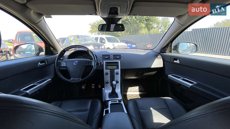 Volvo V50 2011