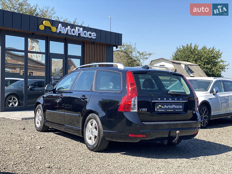 Volvo V50 2011