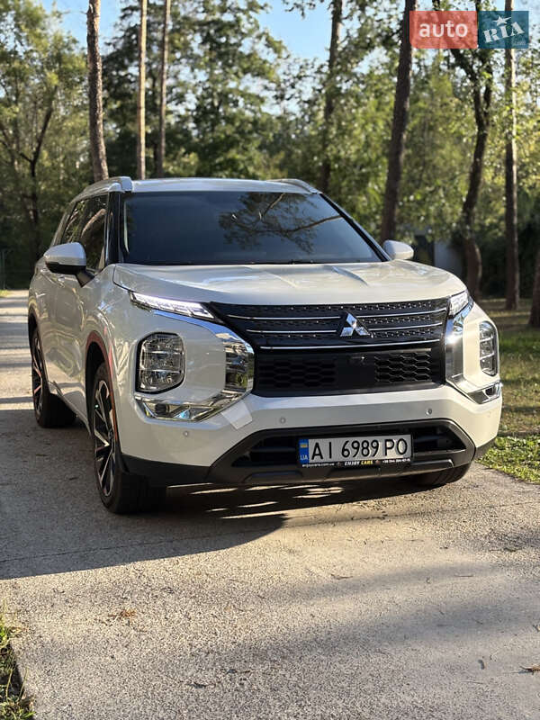 Mitsubishi Outlander 2022