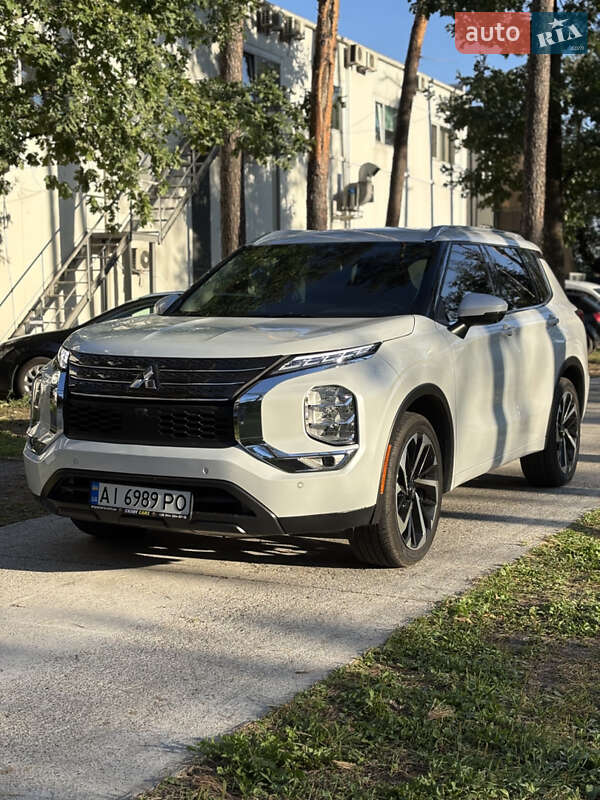 Mitsubishi Outlander 2022