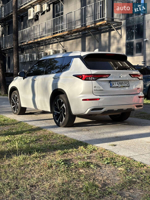 Mitsubishi Outlander 2022