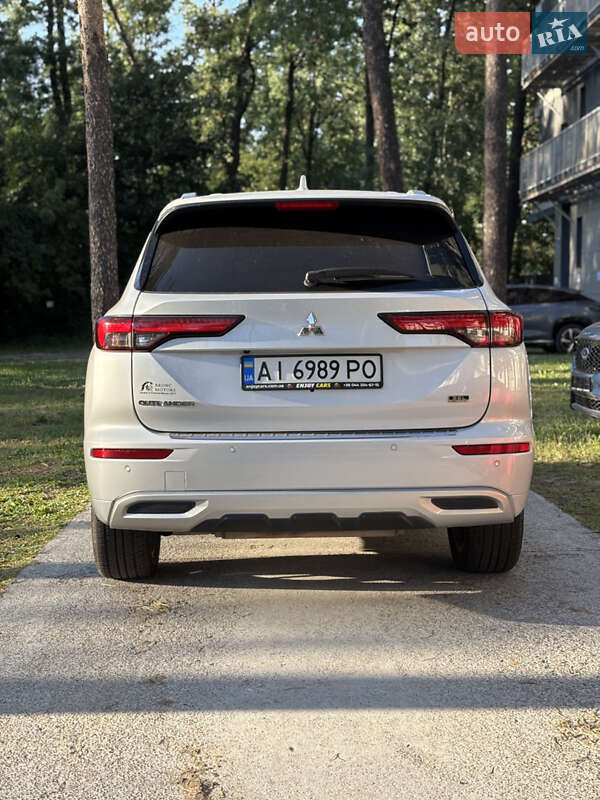 Mitsubishi Outlander 2022