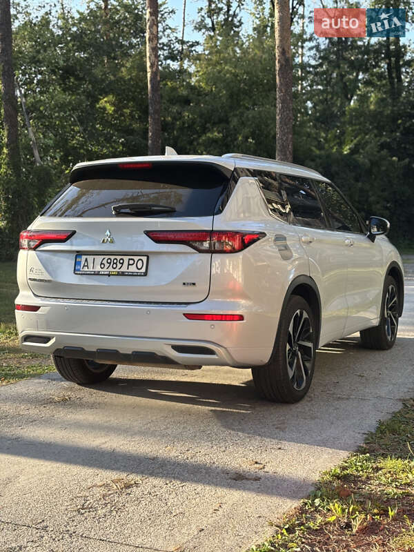 Mitsubishi Outlander 2022