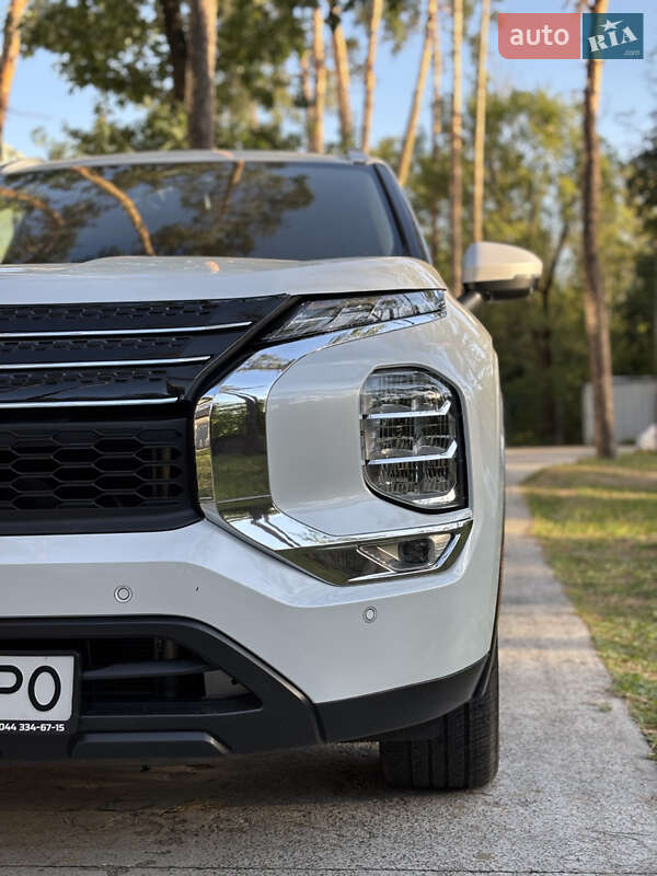 Mitsubishi Outlander 2022