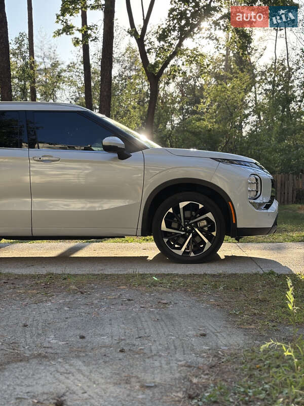 Mitsubishi Outlander 2022