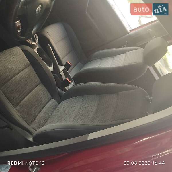 Volkswagen Caddy 2010