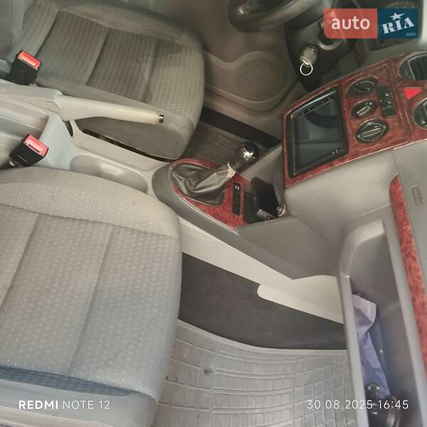 Volkswagen Caddy 2010