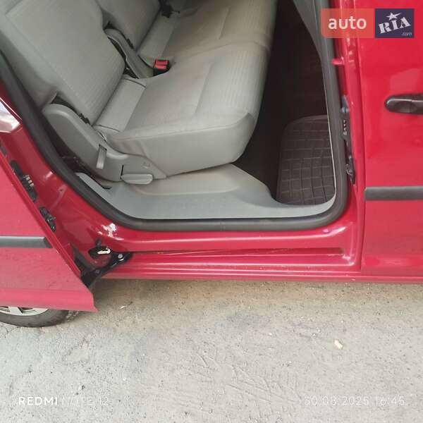 Volkswagen Caddy 2010