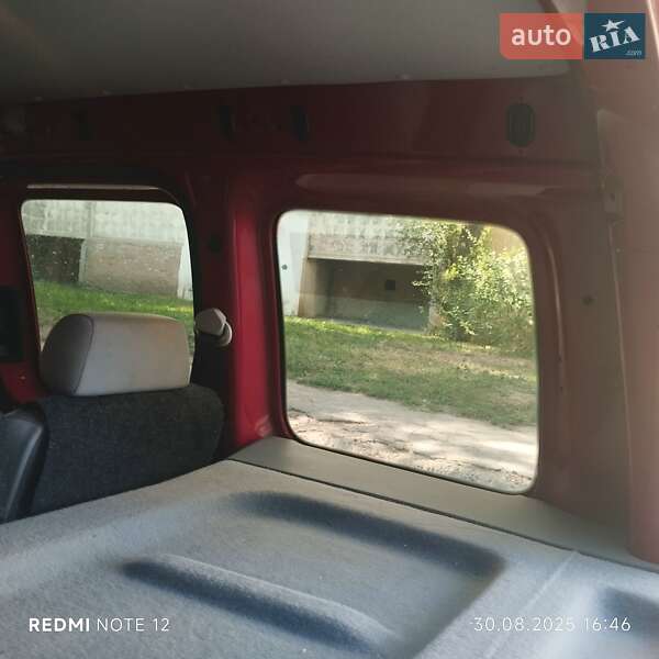 Volkswagen Caddy 2010