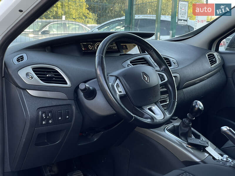 Renault Scenic XMOD 2013