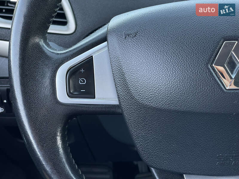 Renault Scenic XMOD 2013