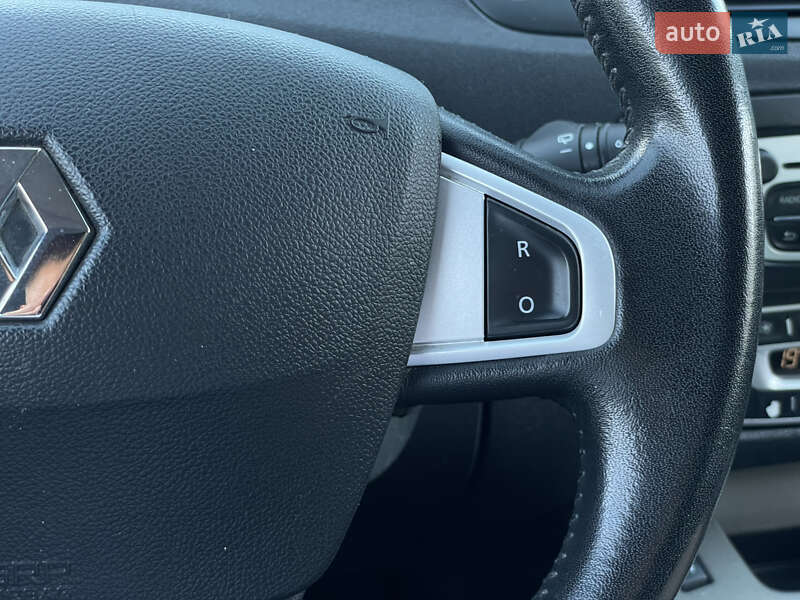 Renault Scenic XMOD 2013