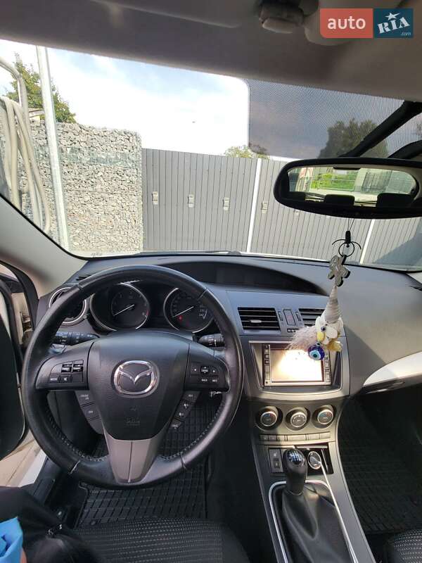 Mazda 3 2011