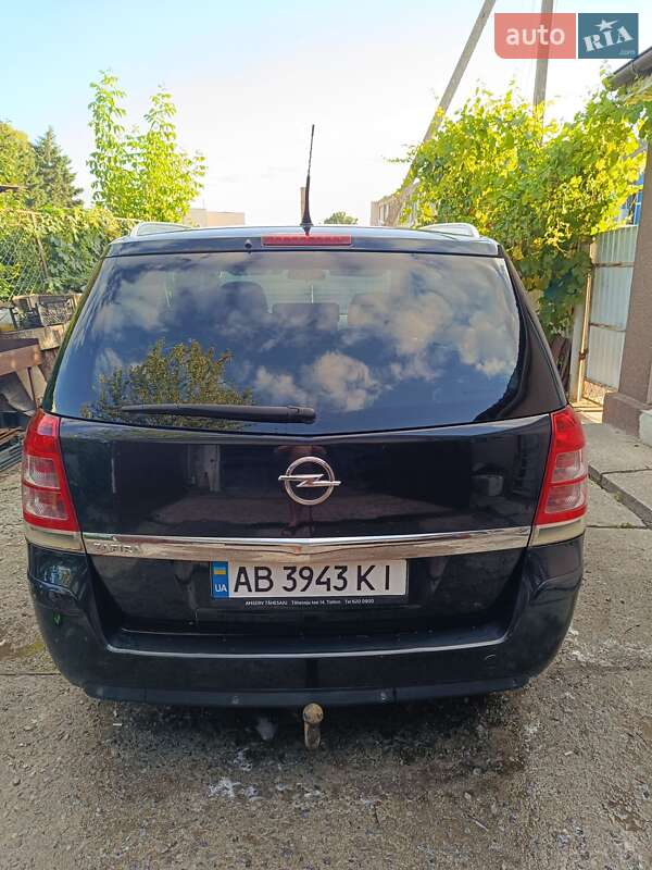 Opel Zafira 2012
