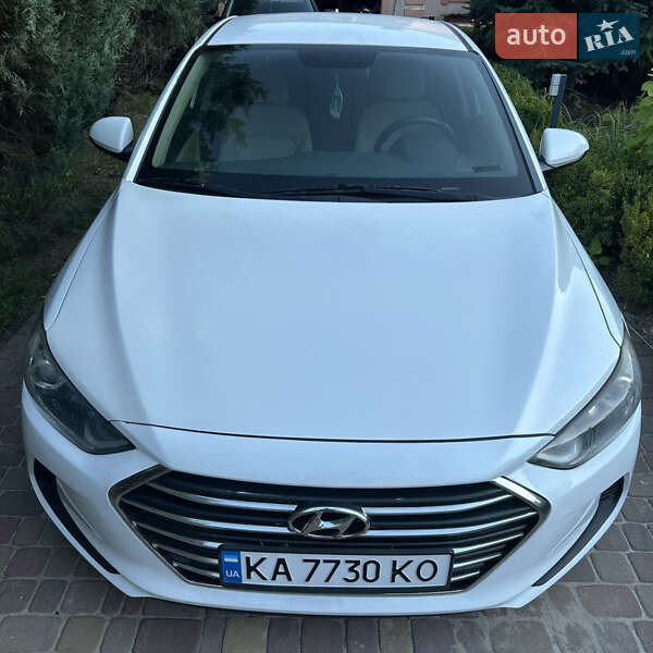 Hyundai Elantra 2017