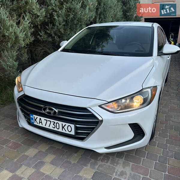 Hyundai Elantra 2017
