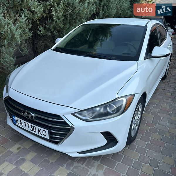 Hyundai Elantra 2017