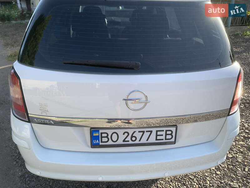 Opel Astra 2010