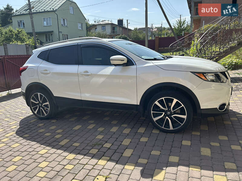 Nissan Rogue Sport 2018