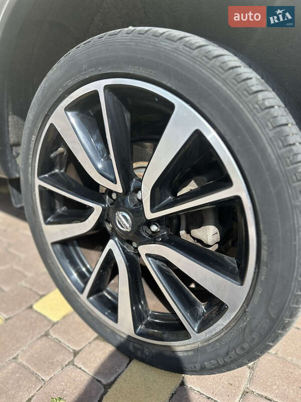 Nissan Rogue Sport 2018