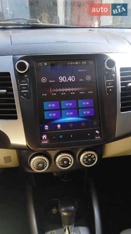 Mitsubishi Outlander 2008