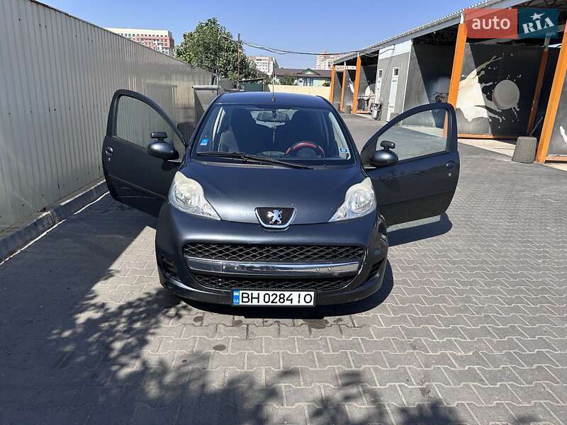 Peugeot 107 2011