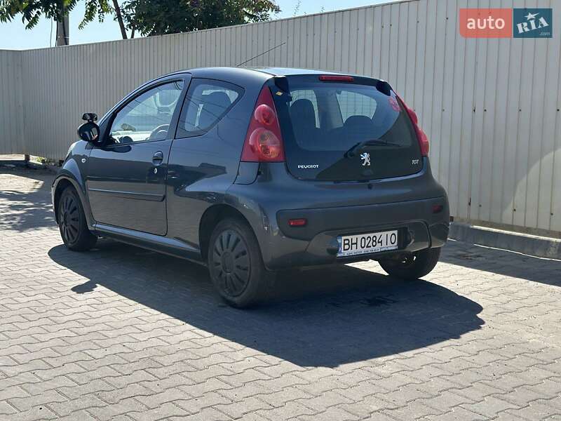Peugeot 107 2011