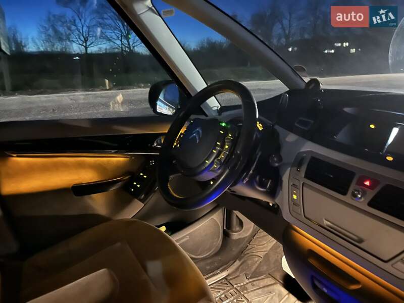 Citroen Grand C4 Picasso 2010