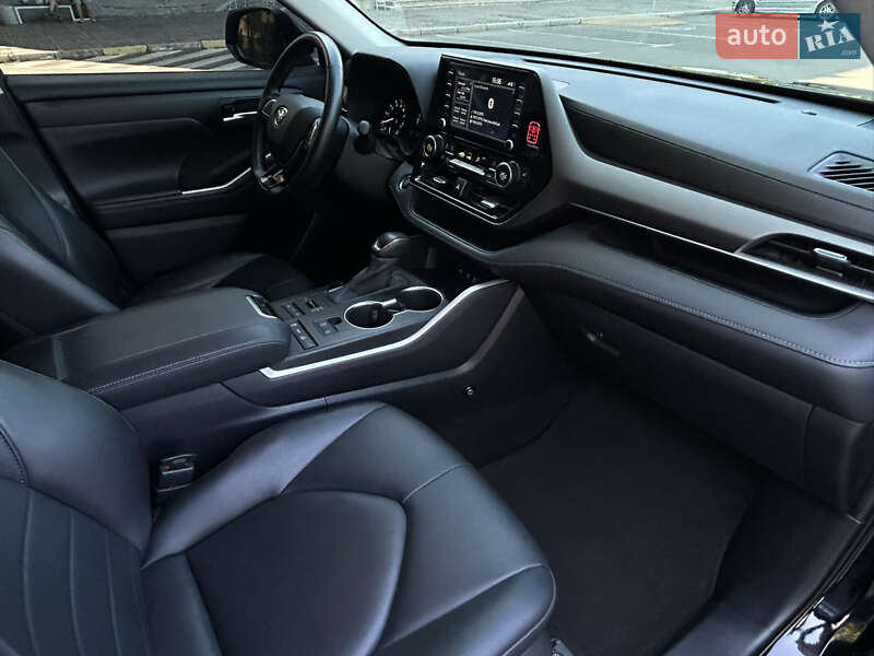 Toyota Highlander 2020