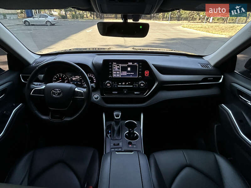 Toyota Highlander 2020