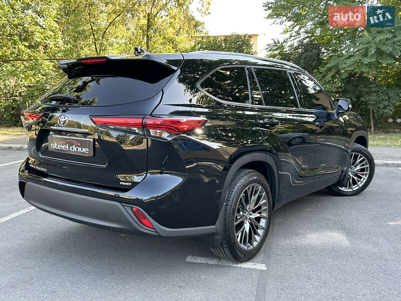 Toyota Highlander 2020