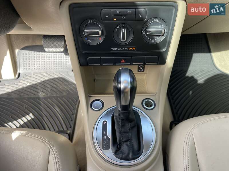 Volkswagen Beetle 2013