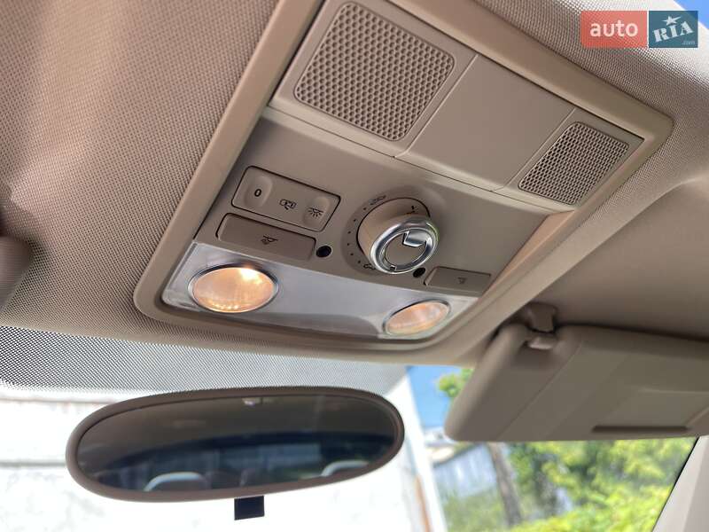 Volkswagen Beetle 2013