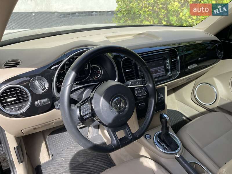 Volkswagen Beetle 2013