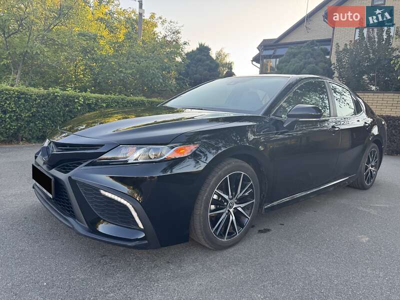Toyota Camry 2023