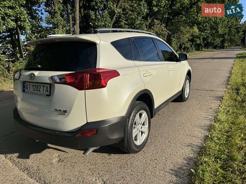 Toyota RAV4 2014