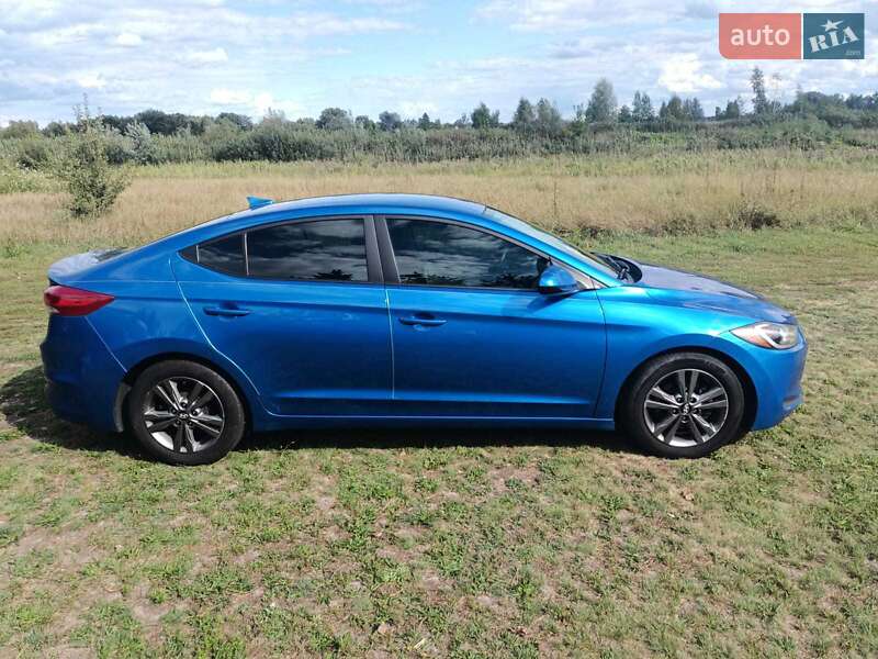 Hyundai Elantra 2016