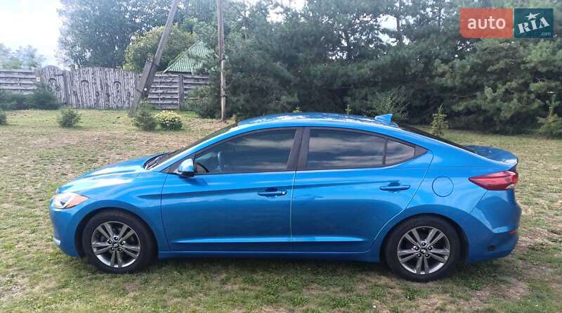 Hyundai Elantra 2016