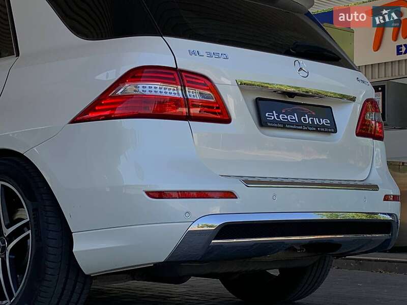 Mercedes-Benz M-Class 2012