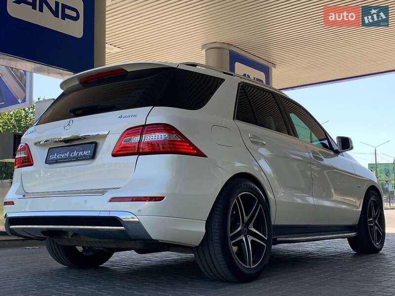 Mercedes-Benz M-Class 2012