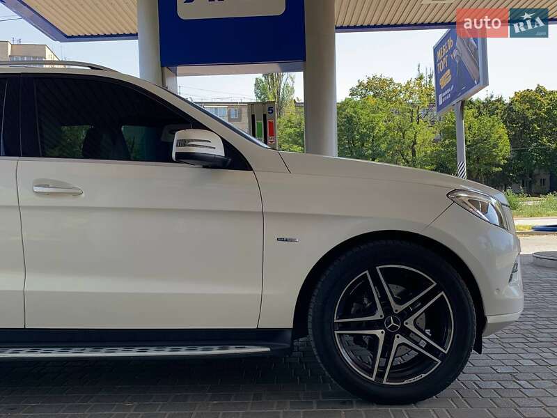 Mercedes-Benz M-Class 2012