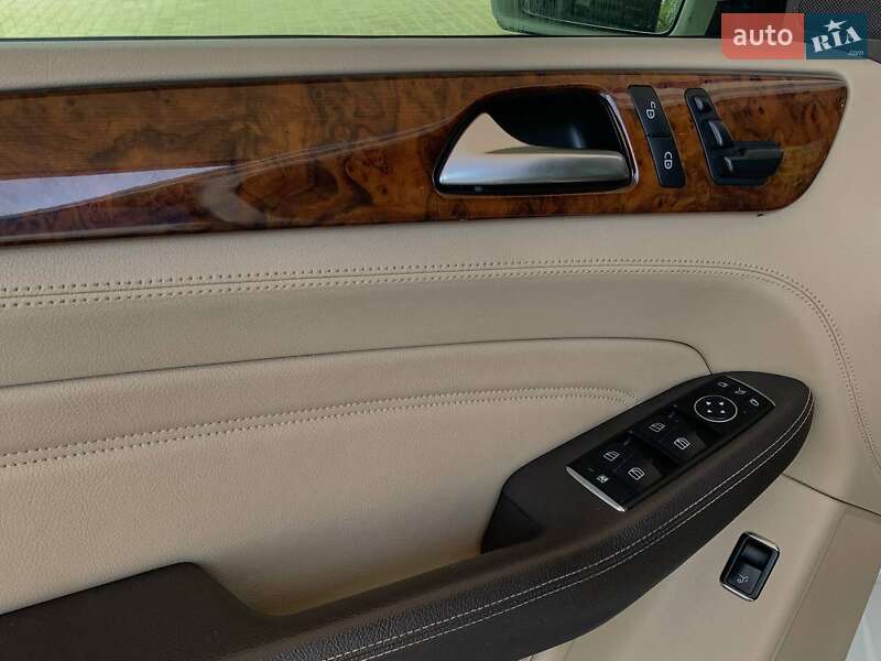 Mercedes-Benz M-Class 2012